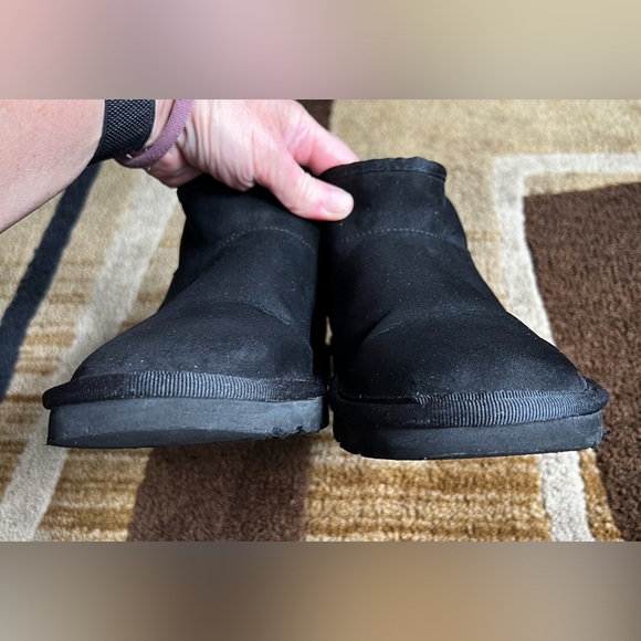 Guess faux fur lined ankle boots women’s size 9 - Picture 2 of 8